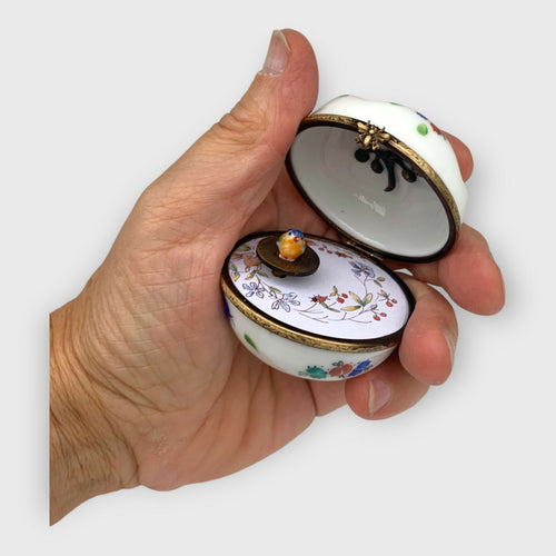 cadeau-blanc_decoration-coccinelle_romantique-amoureux_oiseau-chantant_automate_cadeau-amoureux_saint-Valentin_cadeau-naissance_fete-bebe_boite-a-musique_enfantin_noce-de-porcelaine_fete-des-meres_oeuf-faberge_oeuf-collection_collection-classique_cadeau-fin-annee_cadeaux-maitresses_noce-de-porcelaine | EMPREINTES Paris - EMPREINTES Paris