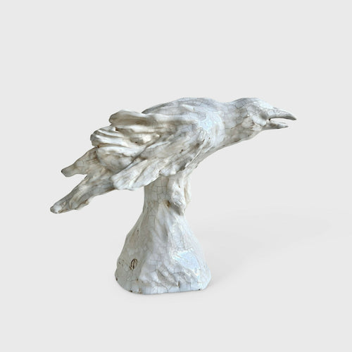 sculpture_corbeau_en_ceramique_craquelee_ivoire_cyril_paillot | EMPREINTES Paris - EMPREINTES Paris