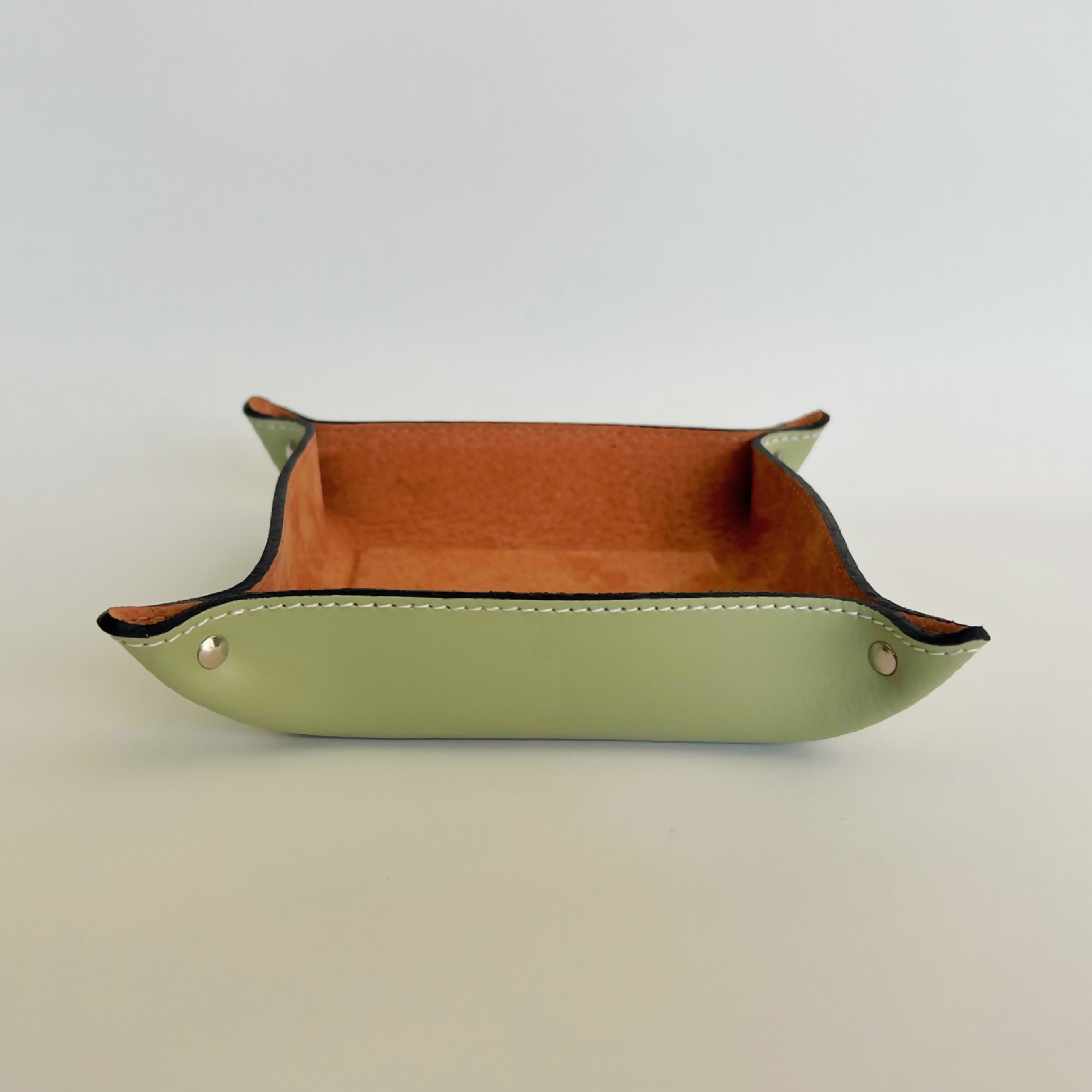 vide_poche_carre_en_cuir_vert_lichen_midipy copie | EMPREINTES Paris