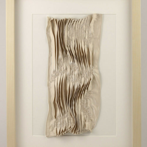 tableau_textile_encadre_oscillations_champagne_a3_floriane_schmitt_studio copie | EMPREINTES Paris - EMPREINTES Paris