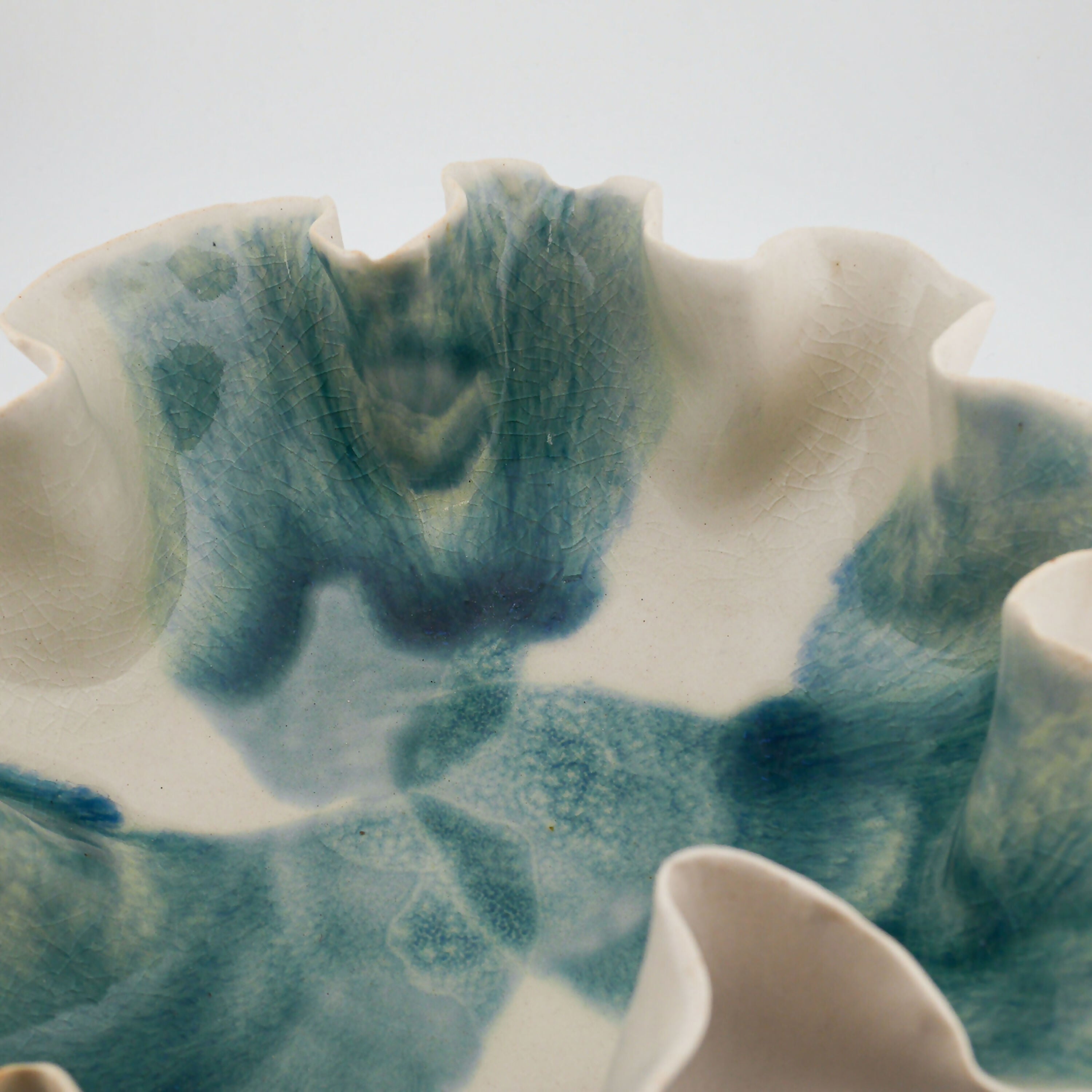 grand_bol_corolle_bleu_collection_fleur_de_lune_atelier_coccinelle | EMPREINTES Paris