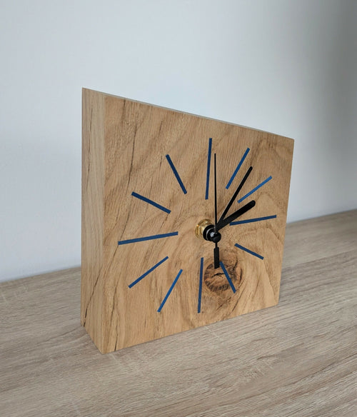 Horloge de bureau en Chêne massif et Marqueterie de paille Bleu Roi | EMPREINTES Paris - EMPREINTES Paris