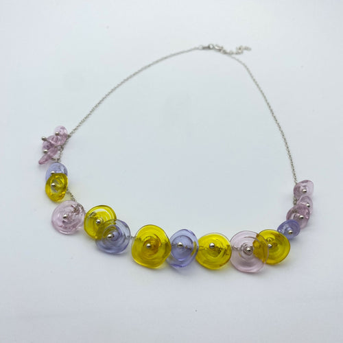 collier_de_perles_en_verre_transparent_rose_lilas_et_jaune_monte_sur_une_chaine_en_argent_lathoumetie_helene copie | EMPREINTES Paris - EMPREINTES Paris