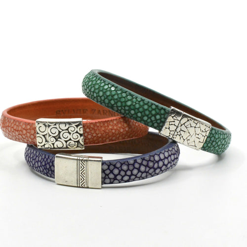 bracelet_en_galuchat_orange_fermoir_eole_sylvie_zarnowski copie | EMPREINTES Paris - EMPREINTES Paris