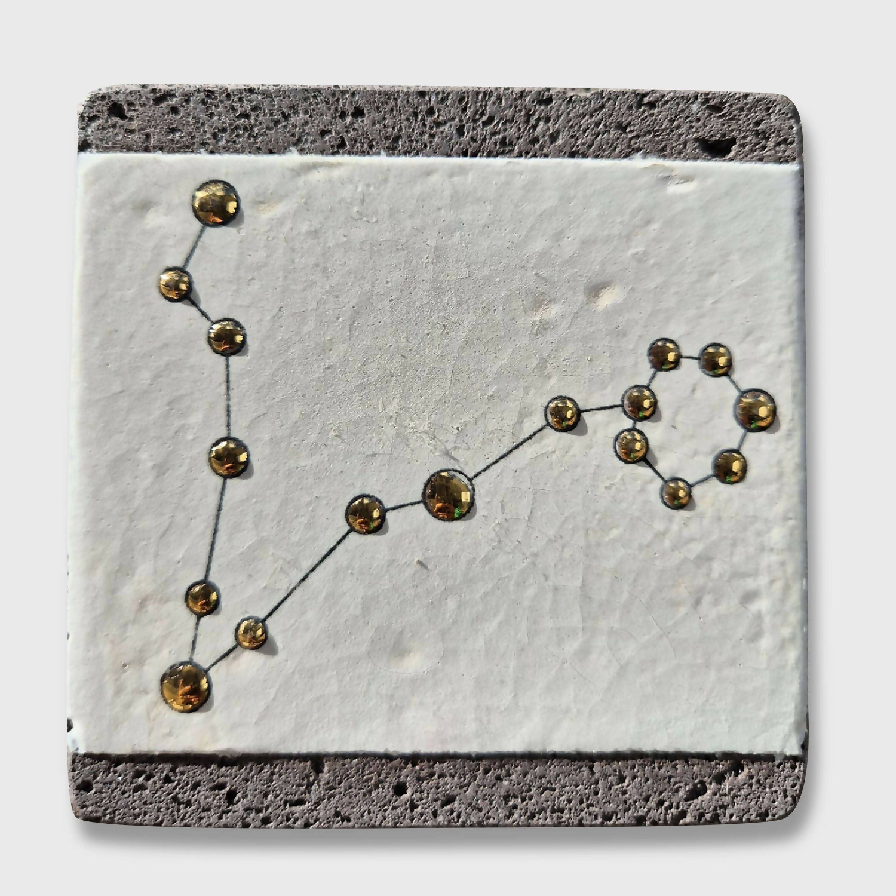 carre_de_pierre_de_lave_emaillee_constellation_du_poisson_les_emaux_de_marie copie | EMPREINTES Paris