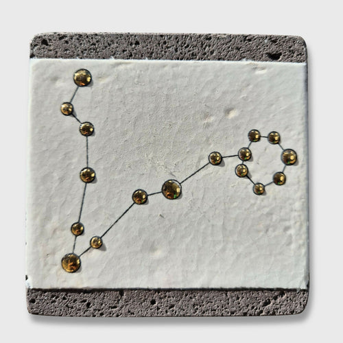 carre_de_pierre_de_lave_emaillee_constellation_du_poisson_les_emaux_de_marie copie | EMPREINTES Paris - EMPREINTES Paris