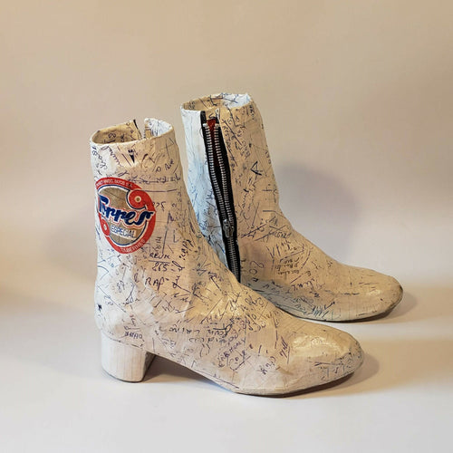 sculpture_papier_boots_blanches_zippees_laurence_lehel copie | EMPREINTES Paris - EMPREINTES Paris