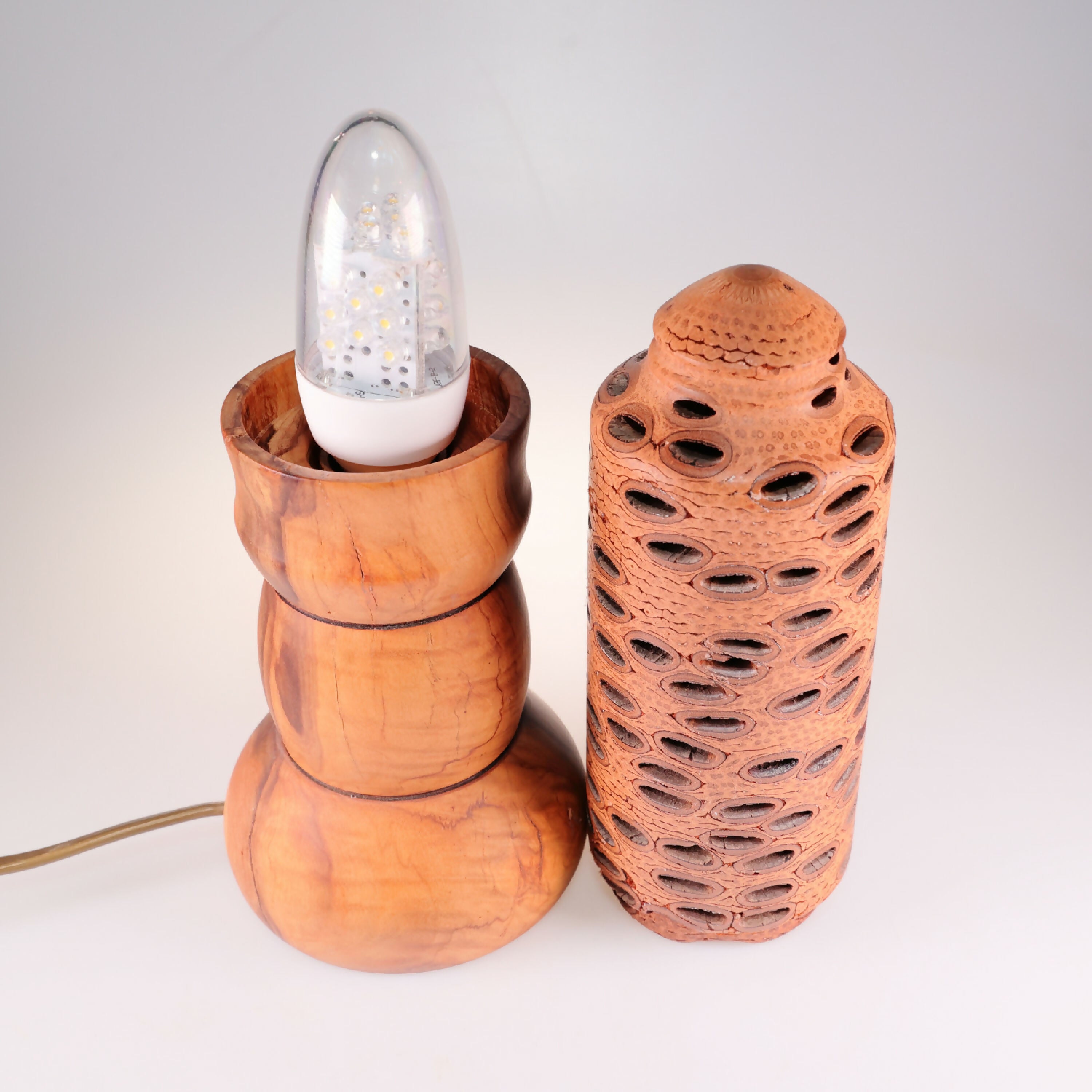 lampe_photophore_olivier_et_noix_de_banksia_latelier_du_mercantour copie | EMPREINTES Paris