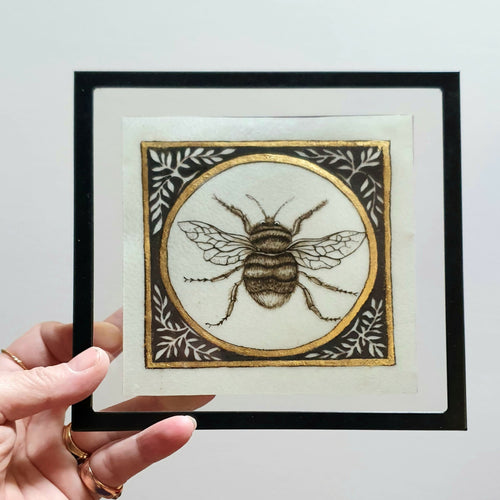 Enluminure Abeille | EMPREINTES Paris - EMPREINTES Paris