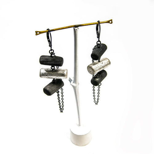 Boucles d’oreilles YAYOI-TSUBUTSUBU-PALLA 2 - charcoal copie | EMPREINTES Paris - EMPREINTES Paris