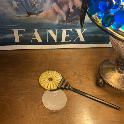 ouvre-lettres jaune, cadeau collection decoration jaune, cadeau homme, cristal made in France, Stephane Dunoyer creations, piece unique | EMPREINTES Paris - EMPREINTES Paris