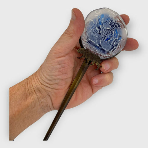 ouvre-lettres bleu, tigre et lion, art antique, cadeau collection decoration bleu, cadeau homme, cristal made in France, Stephane Dunoyer creations, piece unique | EMPREINTES Paris - EMPREINTES Paris