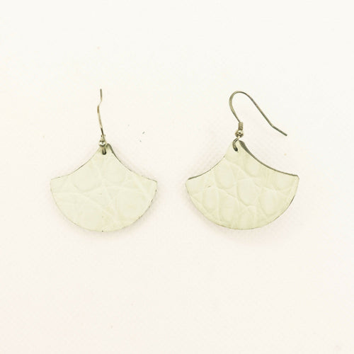 boucles_doreilles_gingko_vert_deau_25cm_julie_troncin_maroquinerie copie | EMPREINTES Paris - EMPREINTES Paris