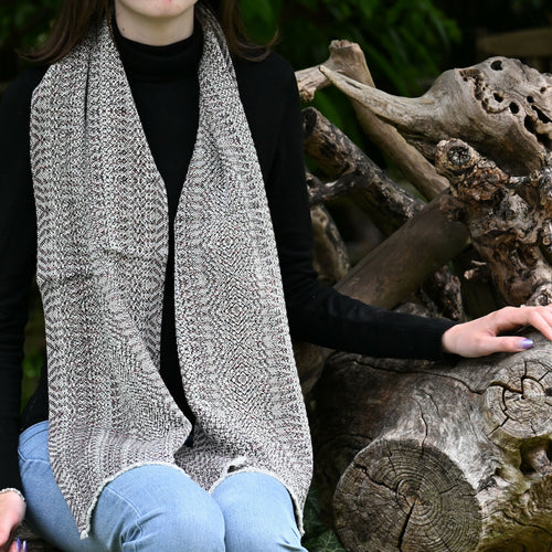 echarpe_degrade_blanc_creme_creation_tissages_francois_vieillard copie | EMPREINTES Paris - EMPREINTES Paris