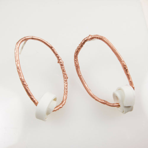 boucles_doreilles_ruban_porcelaine_et_cuivre_texture_atelier_christine_moquet copie | EMPREINTES Paris - EMPREINTES Paris