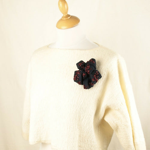 fleur_dhiver_sculpture_textile_a_porter_virginie_parrot copie | EMPREINTES Paris - EMPREINTES Paris