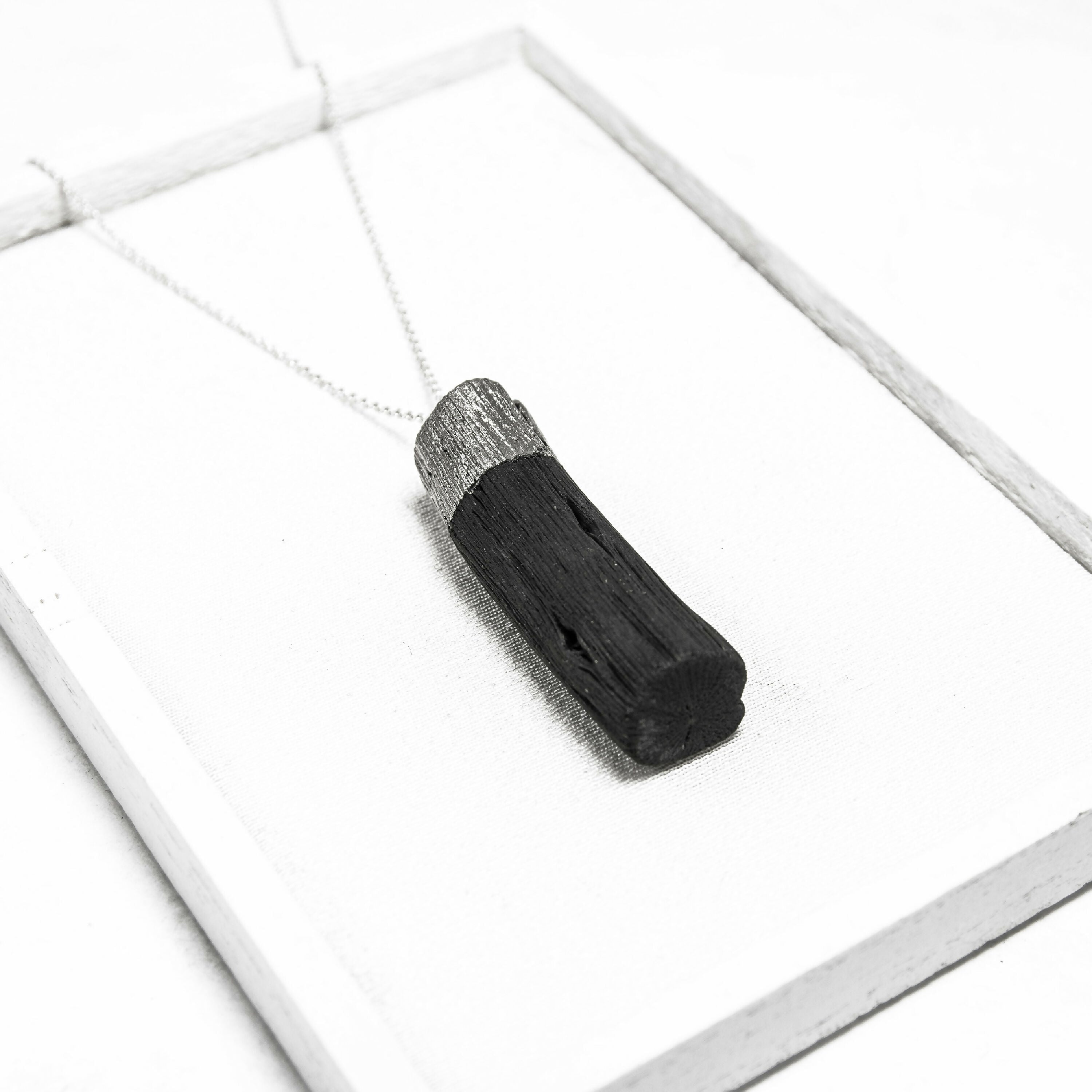 collier_palla_moji_charcoal_eskimeit copie | EMPREINTES Paris