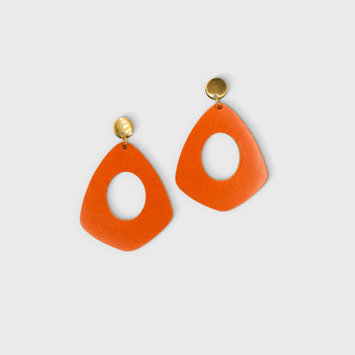 boucles_doreilles_creoles_en_cuir_orange_vif_julie_troncin_maroquinerie | EMPREINTES Paris - EMPREINTES Paris