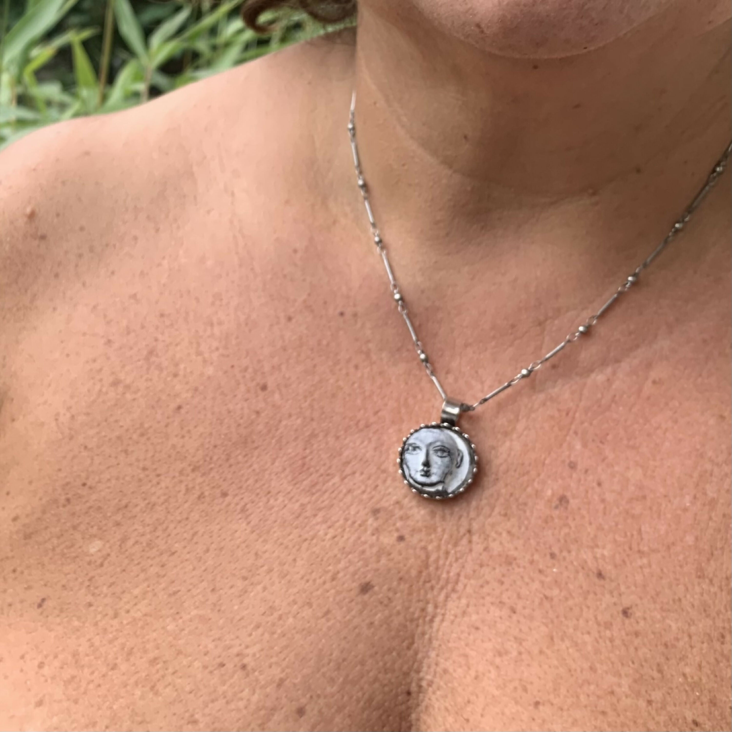 Collier noir et blanc visage6 | EMPREINTES Paris