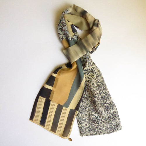 Foulard mousseline soie Graphic flower blue | EMPREINTES Paris - EMPREINTES Paris