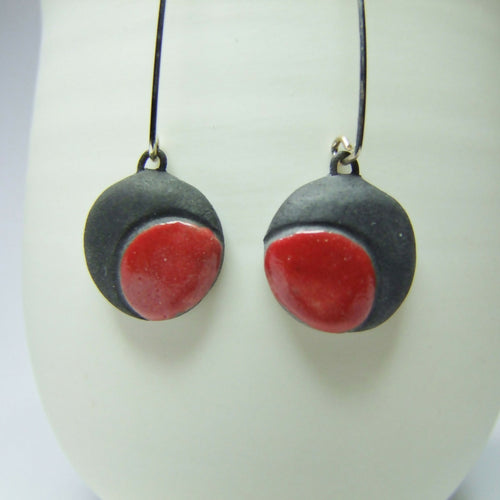 boucles_doreilles_petit_pop_rouges_et_noires_chloe_bercovici_simplement_terre copie | EMPREINTES Paris - EMPREINTES Paris