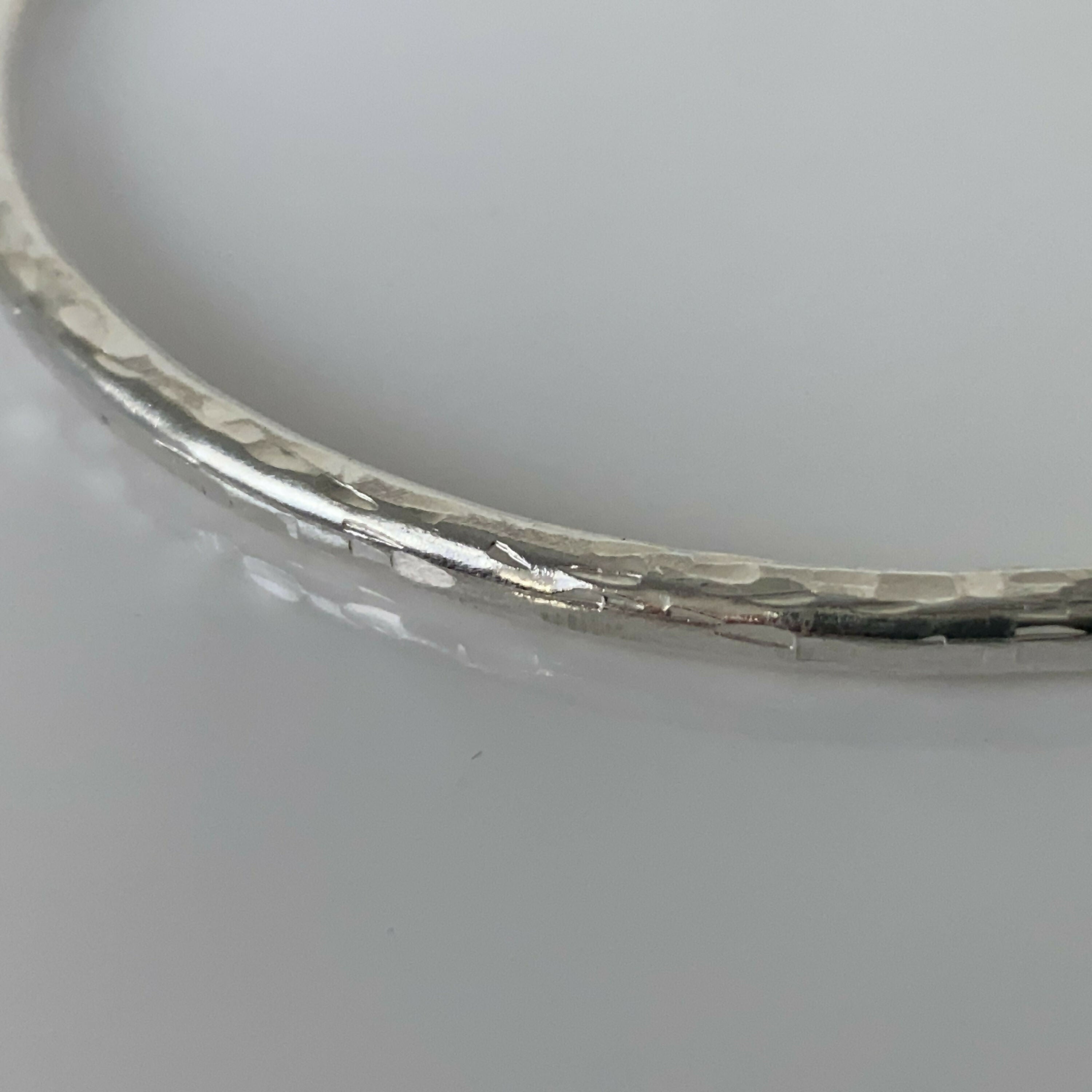 JVqPGLU6Bo | EMPREINTES Paris