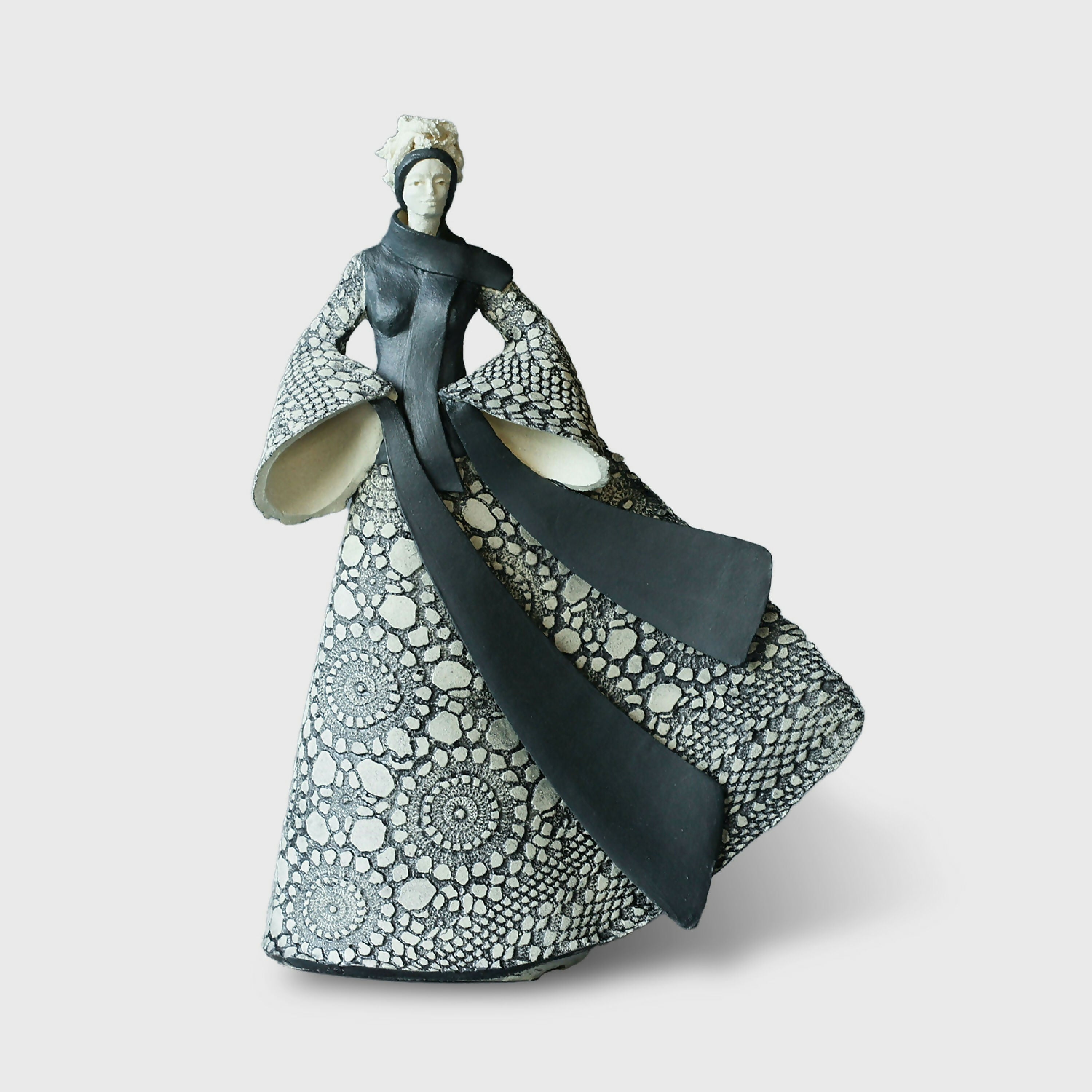 statuette_madame_noir_et_blanc_n°335_jeanne_sarah_bellaiche copie | EMPREINTES Paris