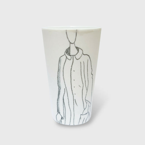 tasse_porcelaine_silhouette_au_manteau_atelier_christine_moquet copie | EMPREINTES Paris - EMPREINTES Paris