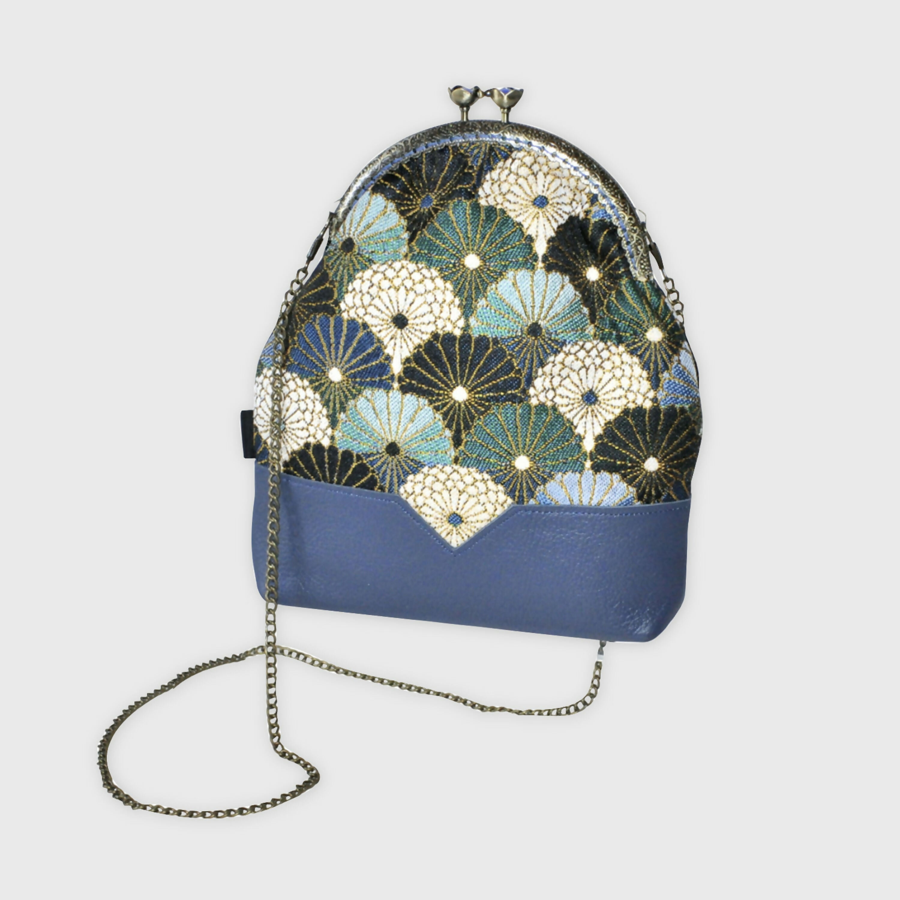 VIVeFBLEcD | EMPREINTES Paris