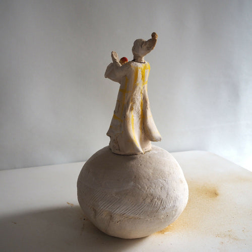 sculpture_clown_jongleur_sur_boule_marie_helene_valladeh copie | EMPREINTES Paris - EMPREINTES Paris