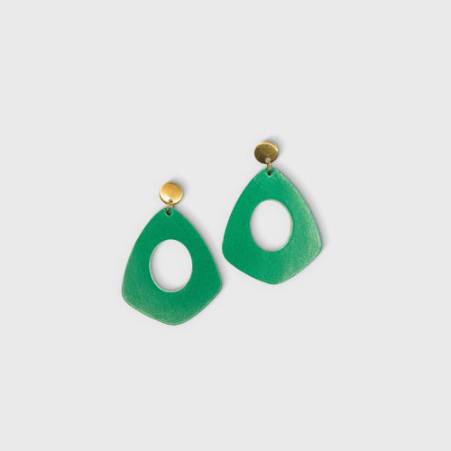 boucles_doreilles_creoles_en_cuir_vert_vif_julie_troncin_maroquinerie | EMPREINTES Paris - EMPREINTES Paris
