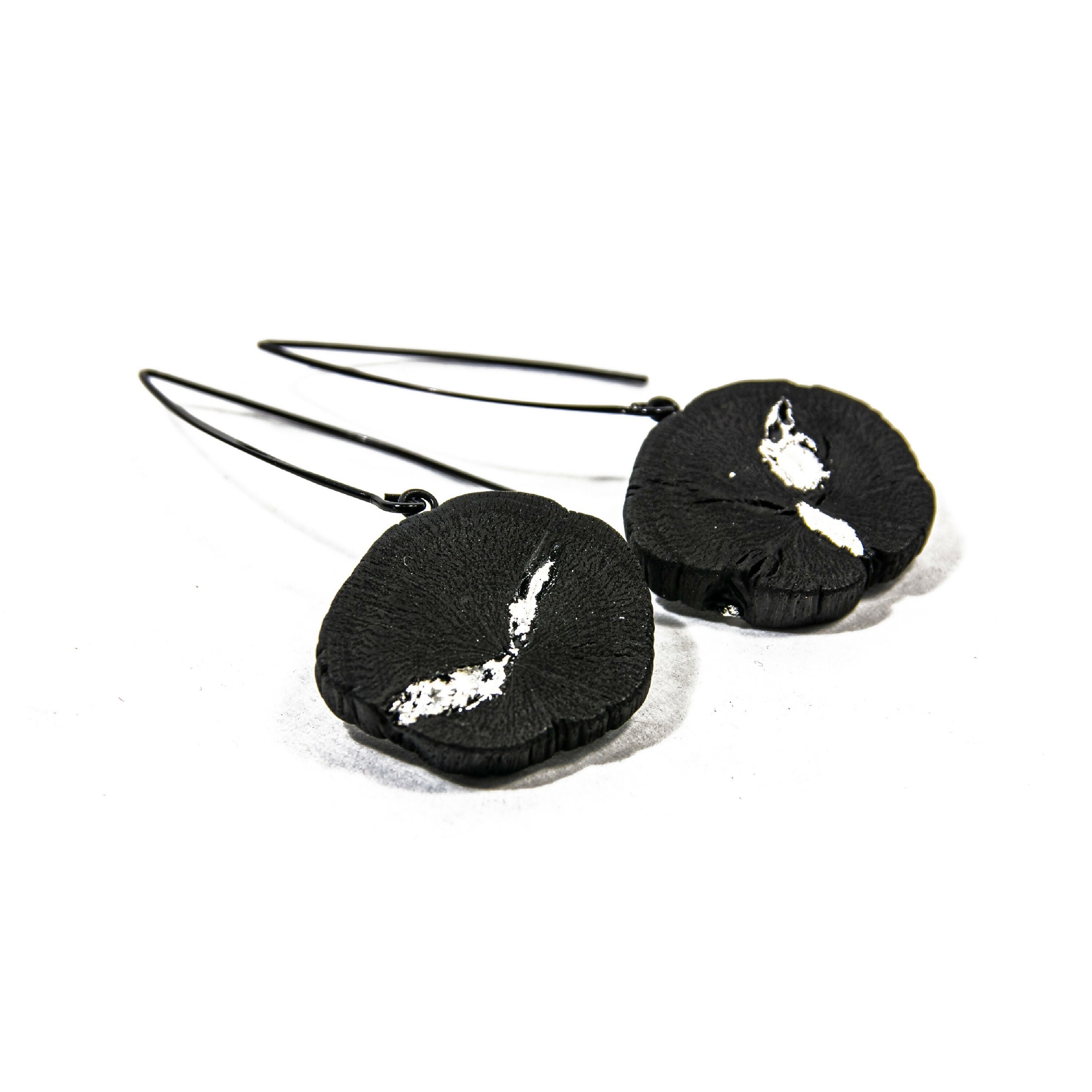 boucles_doreilles_kuro_palla_fuli_kintsugi_4_charcoal_eskimeit copie | EMPREINTES Paris