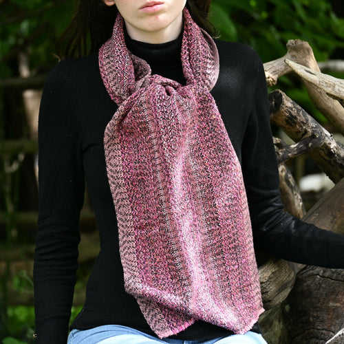 echarpe_rose_antique_creation_tissages_francois_vieillard copie | EMPREINTES Paris - EMPREINTES Paris