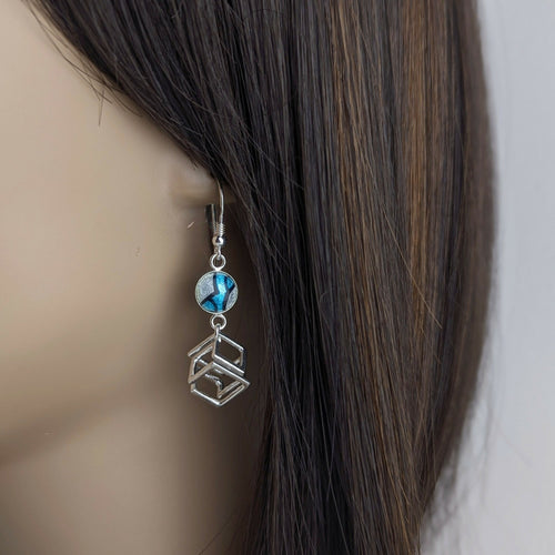 Boucles d'oreilles pendantes - Cubes suspendus - en émail et argent | EMPREINTES Paris - EMPREINTES Paris