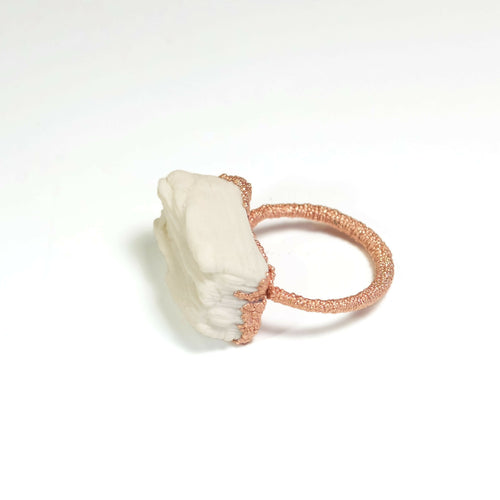 bague_porcelaine_et_cuivre_lady_c_atelier_christine_moquet copie | EMPREINTES Paris - EMPREINTES Paris