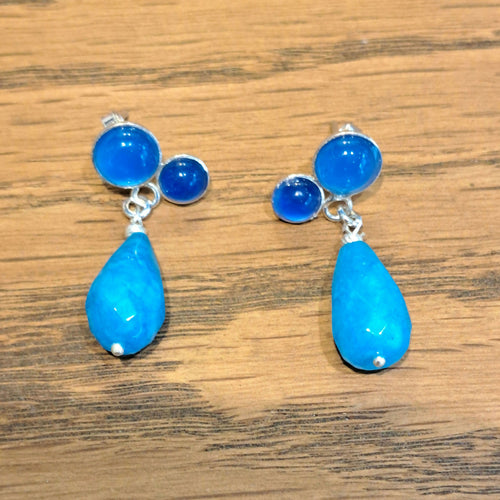 boucles_doreilles_en_argent_avec_agates_bleues_et_pampilles_de_jade_teintee_thierry_dhaine copie | EMPREINTES Paris - EMPREINTES Paris