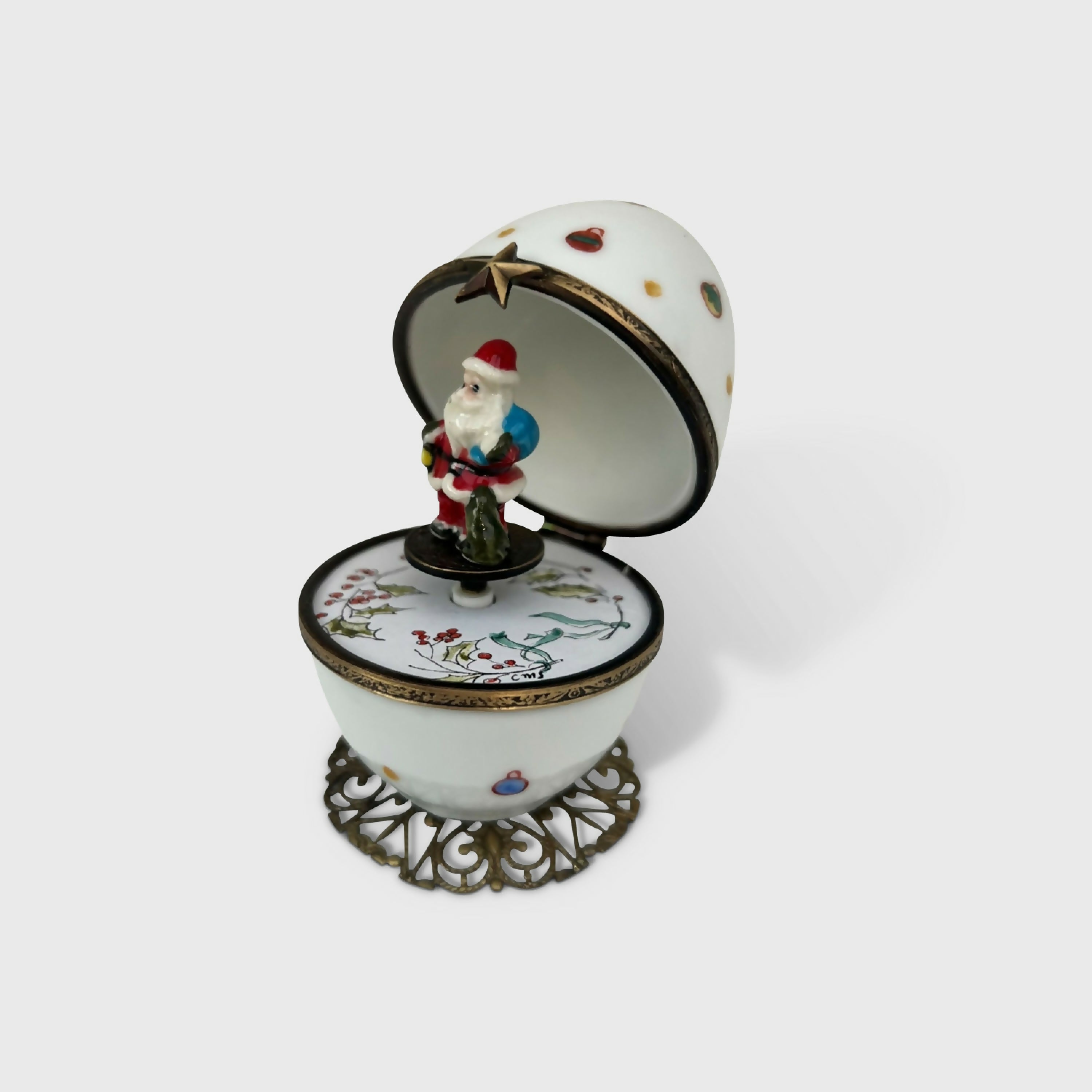 WYMqVS3IFy | EMPREINTES Paris