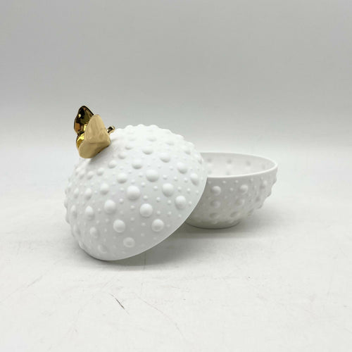 bonbonniere_boule_picots_avec_papillon_en_or_grang_modele_porcelaine_de_limoges_la_seynie copie | EMPREINTES Paris - EMPREINTES Paris