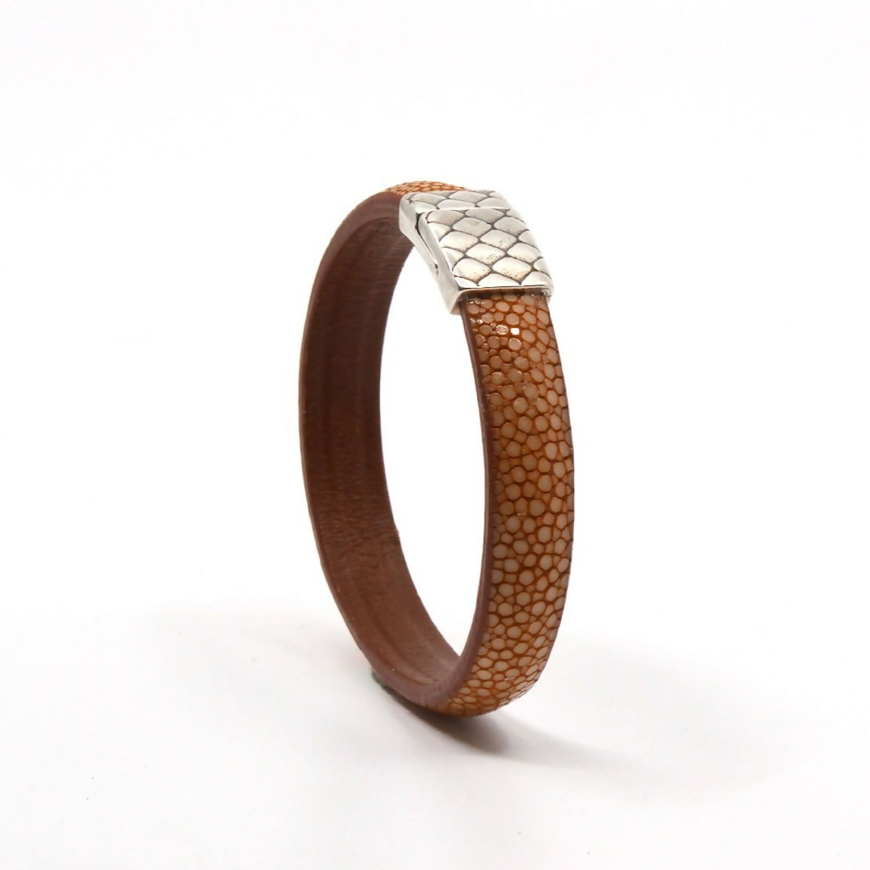 bracelet_en_galuchat_camel_fermoir_sirena_sylvie_zarnowski copie | EMPREINTES Paris