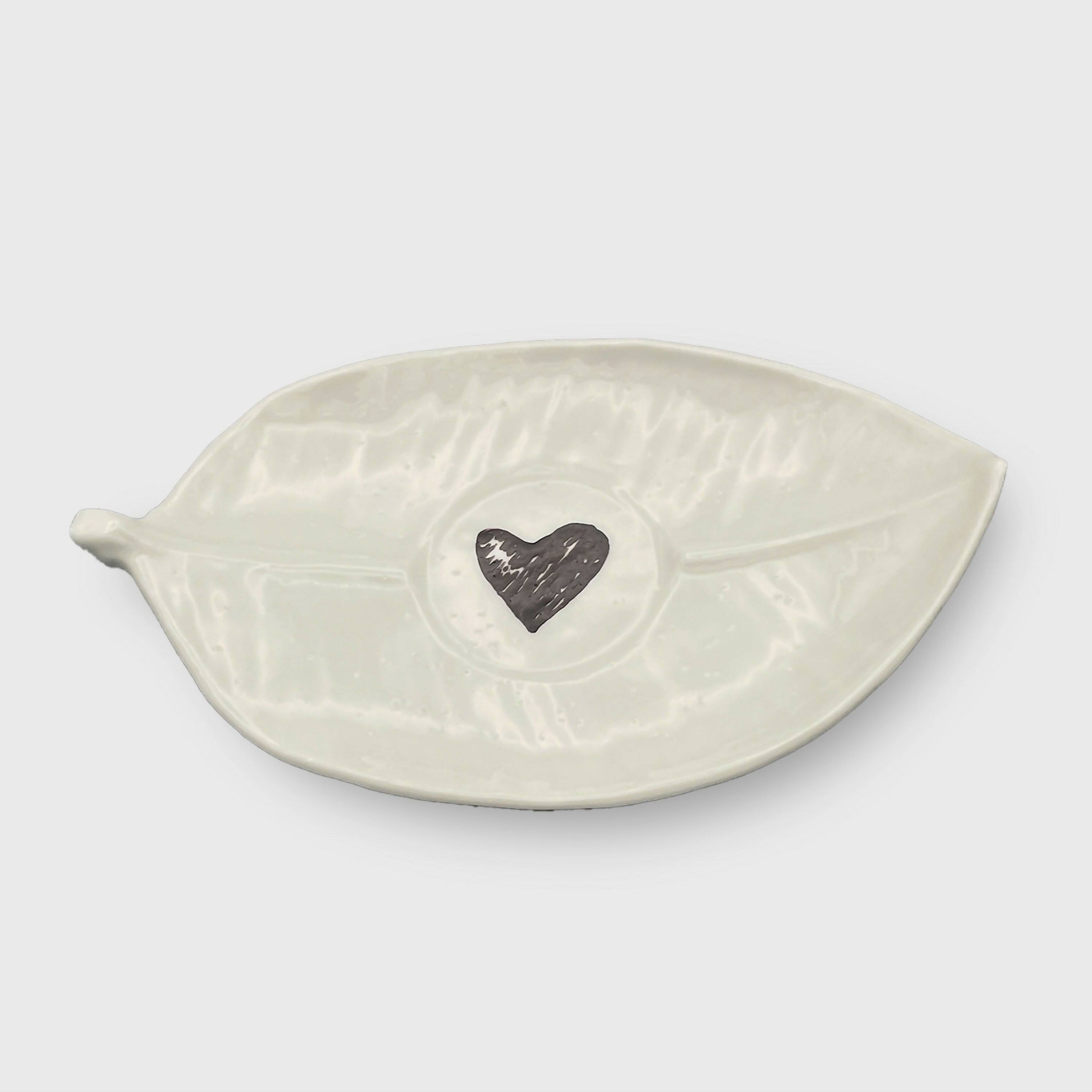 Petit Cœur soucoupe feuille 5 - Service Parapluie - serena ilari copie | EMPREINTES Paris