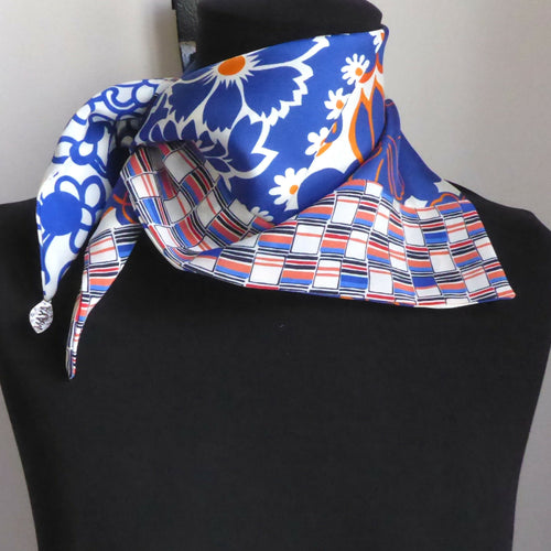 foulard_pointe_soie_pop_bleu_orange_maya_hochman copie | EMPREINTES Paris - EMPREINTES Paris