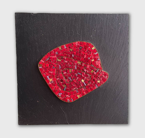 tableau_mosaique_rouge_sur_ardoise_musea_mosaique copie | EMPREINTES Paris - EMPREINTES Paris