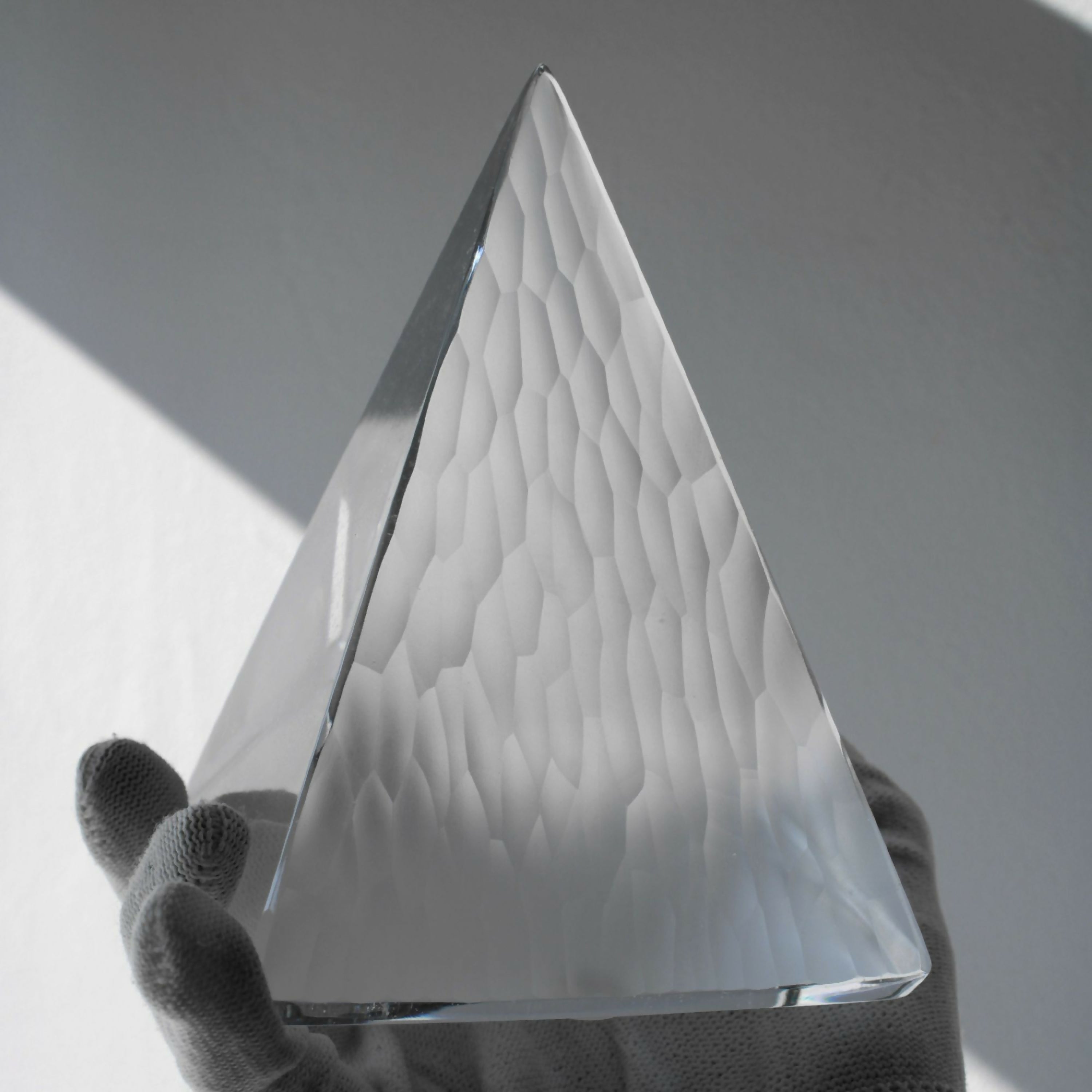 sculpture_pyramide_bomma_trait_dunion_artisans copie | EMPREINTES Paris