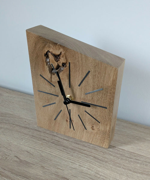 Horloge de bureau en Chêne massif et Marqueterie de paille Gris Anthracite | EMPREINTES Paris - EMPREINTES Paris