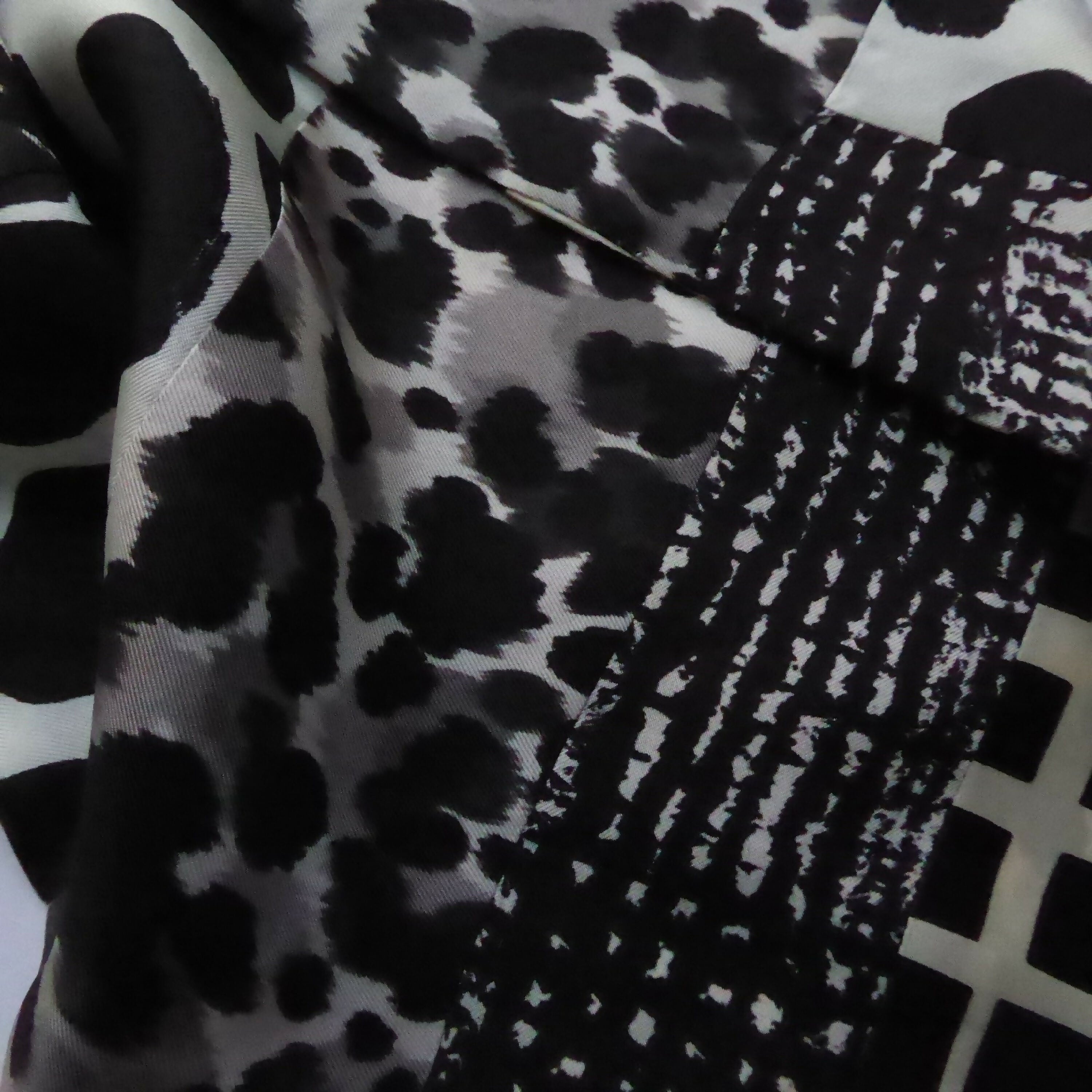 Foulard pointe soie- Ethno chic noir blanc | EMPREINTES Paris