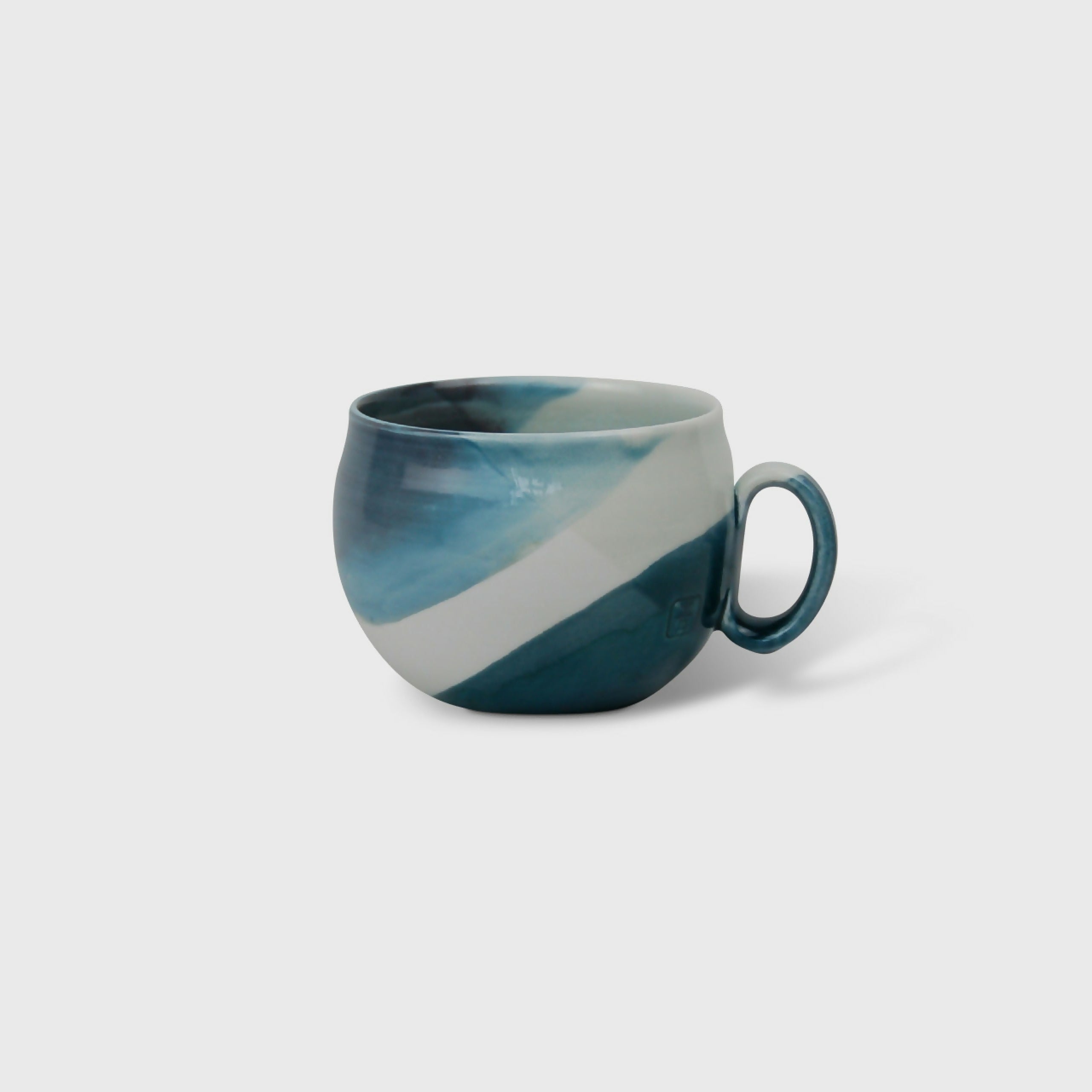 Grande tasse lignes bleu et blanc | EMPREINTES Paris