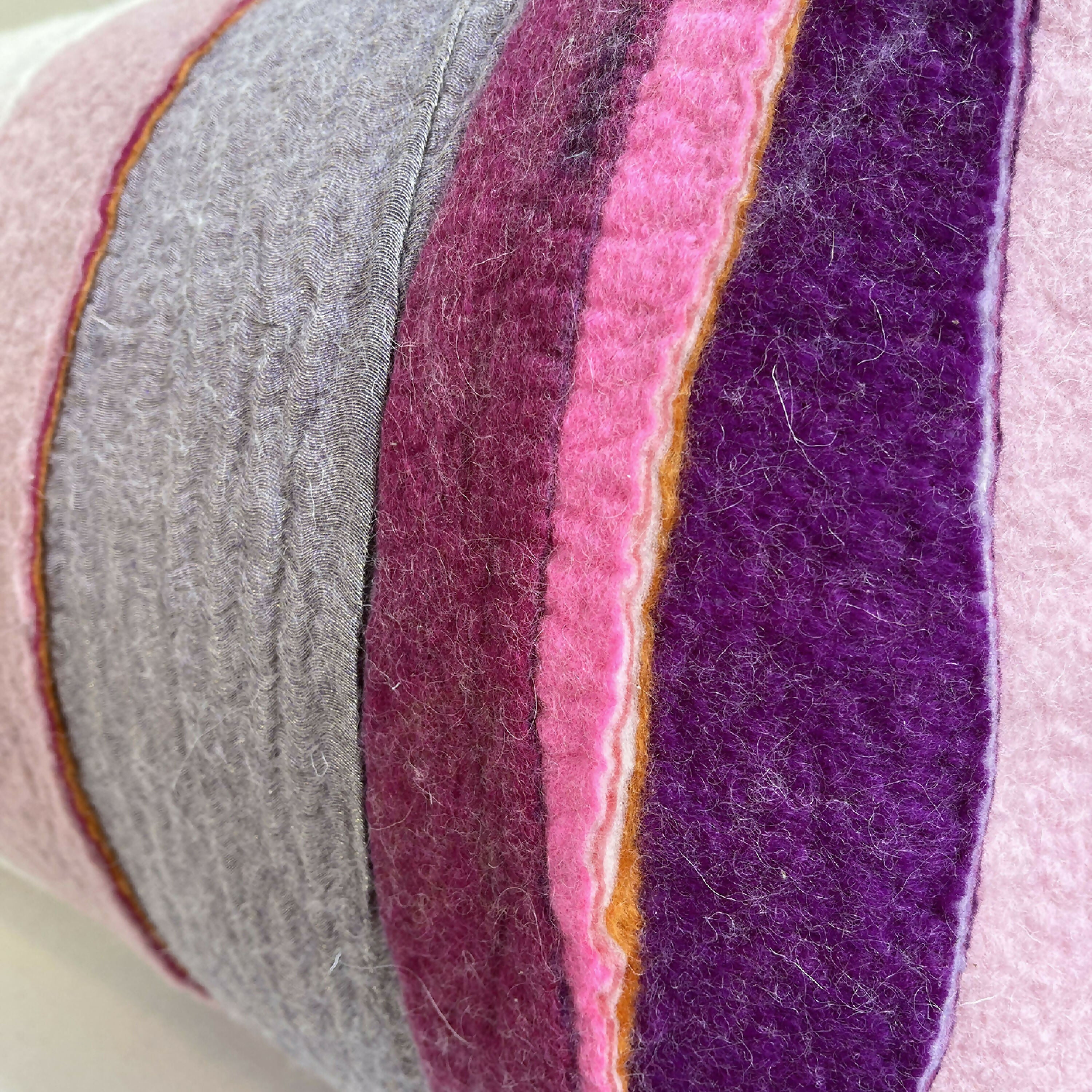 coussin_collection_strates_roses_v_accords_feutres copie | EMPREINTES Paris