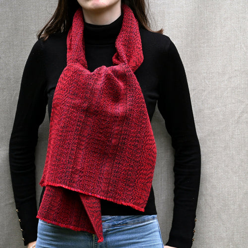 echarpe_rouge_alizarine_creation_tissages_francois_vieillard copie | EMPREINTES Paris - EMPREINTES Paris