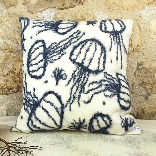 coussin_carre_en_feutre_de_laine_decor_meduses_atelier_lanzetta copie | EMPREINTES Paris - EMPREINTES Paris