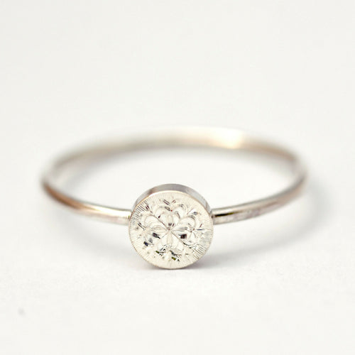 Bague Pastille gravée à la main en argent | EMPREINTES Paris - EMPREINTES Paris